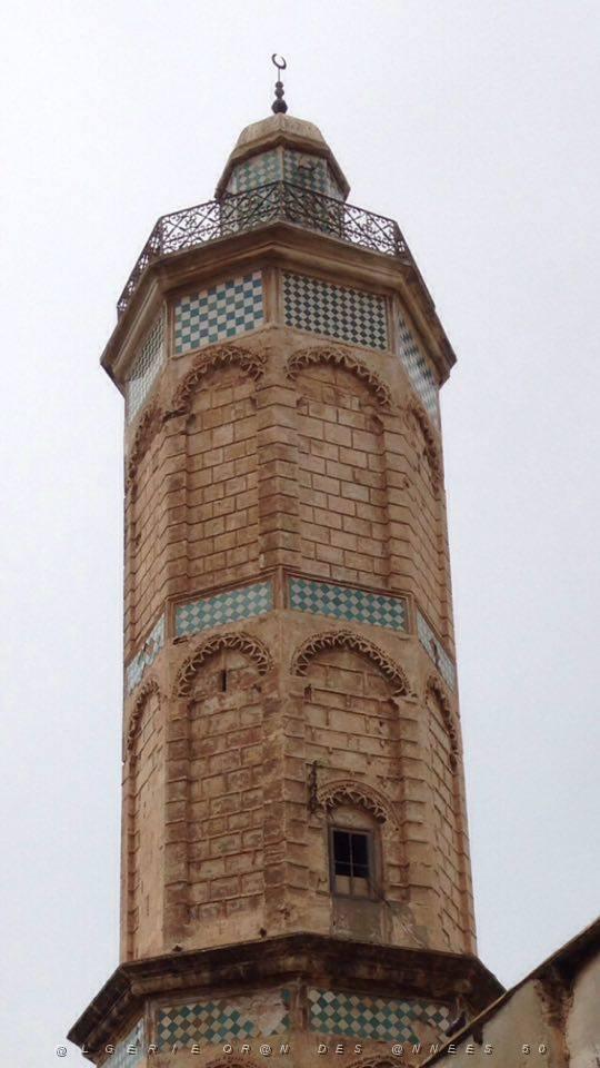 ORAN-Minaret de la Mosquee du Pacha.jpg